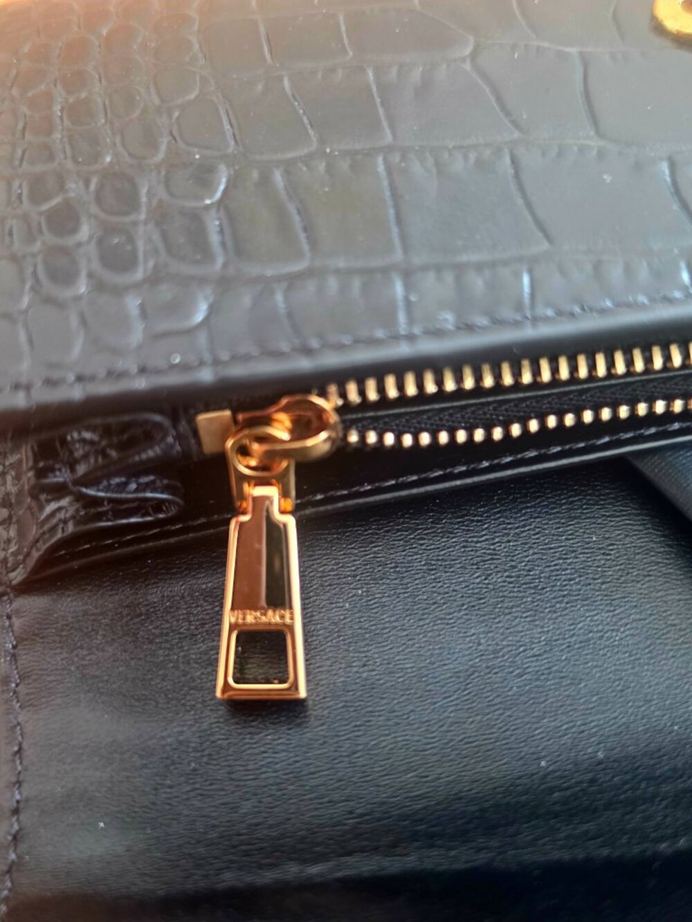 Versace Medusa Wallet, Authentic Exotic-Style, Gold - Picture 5 of 13